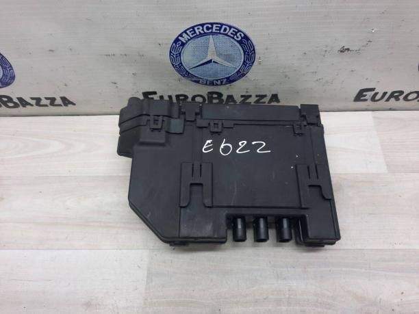 Блок силовых предохранителей Mercedes W221 A2215400850