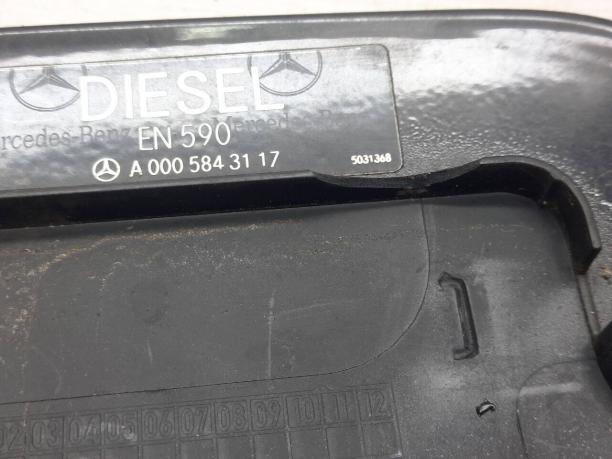 Лючок бензобака Mercedes W221 A2217570006