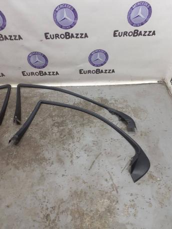 Накладка дверной арки Mercedes W203 A2037350471