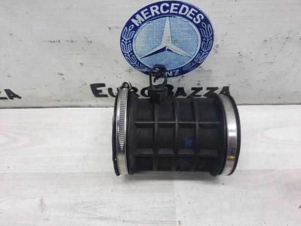 Патрубок дроссельной заслонки Mercedes М104 A1041410990
