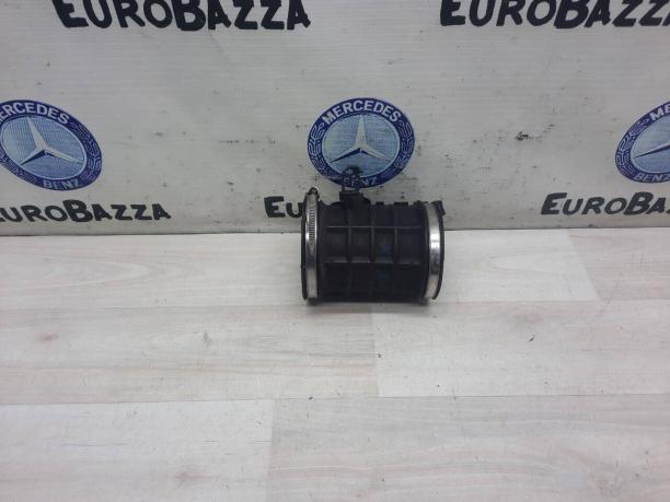 Патрубок дроссельной заслонки Mercedes М104 A1041410990