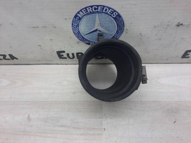 Патрубок дроссельной заслонки Mercedes М104 A1041410990