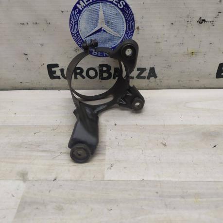Кронштейн топливного фильтра Mercedes Om612 A6110920140