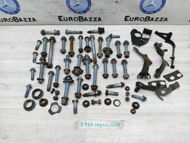 Болт подвески заднего моста  Mercedes W211 A2115461643