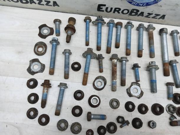 Болт подвески заднего моста  Mercedes W211 A2115460043