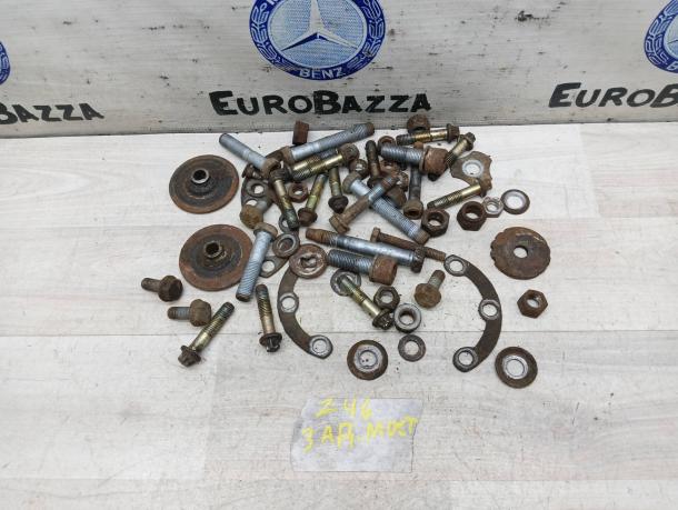 Болт подвески заднего моста Mercedes W210 A0004231771