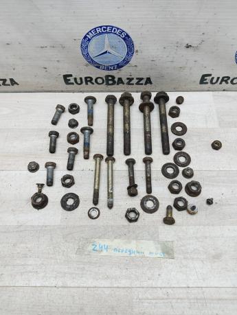 Болт подвески переднего моста Mercedes W210 A1244210571