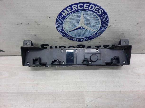 Блок кнопок передней панели Mercedes R171 A1718208910