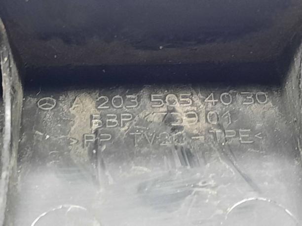 Накладка радиатора Mercedes W203 A2035054030