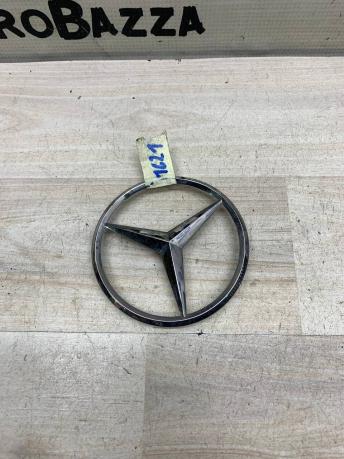 Эмблема крышки багажника Mercedes W212 Wagon A2128170116