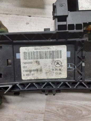 Замок двери передней правой Mercedes W212 A2047203035