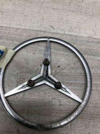Эмблема крышки багажника Mercedes W638 Vito A6387580058