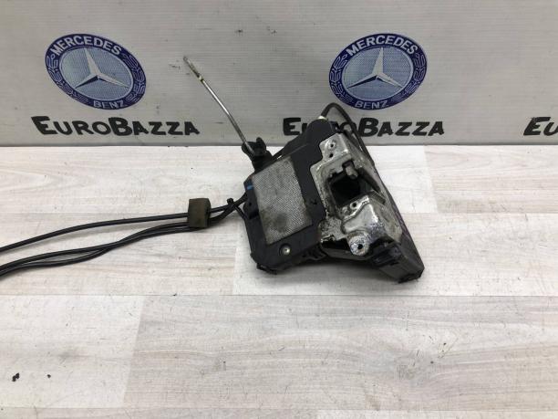 Замок двери передней правой Mercedes W211 A2117201035