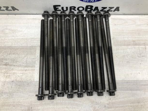 Болт головки двигателя Mercedes Om642 A0039902522