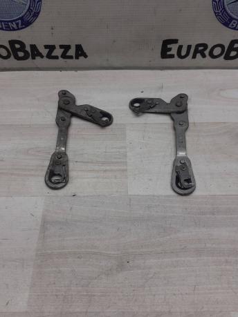 Петля капота Mercedes W212 A2048870310