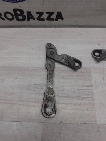 Петля капота Mercedes W212 A2048870310