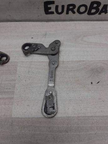 Петля капота Mercedes W212 A2048870310