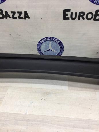 Водосток крышки багажника Mercedes W212 Wagon A2126902130