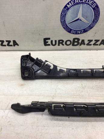 Кронштейн заднего бампера Mercedes W212 A2128850763