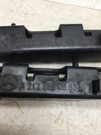 Кронштейн заднего бампера Mercedes W212 A2128850763