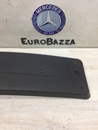 Площадка под передний номер Mercedes W212 A2128851781