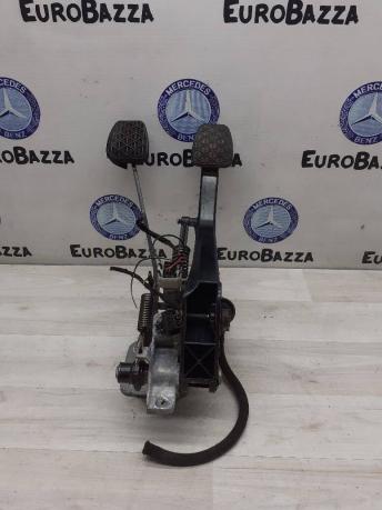 Педальный узел Mercedes W202 A2102901319