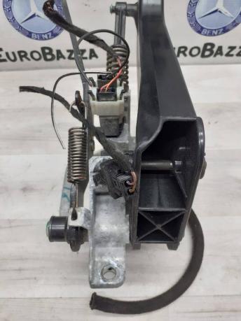 Педальный узел Mercedes W202 A2102901319