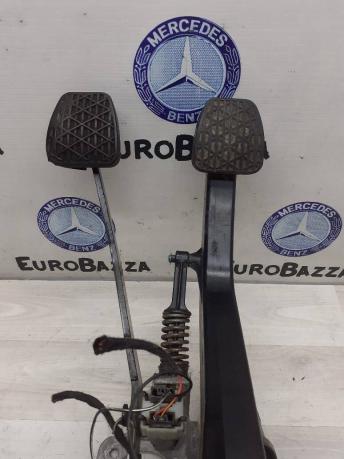 Педальный узел Mercedes W202 A2102901319
