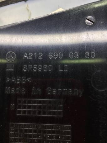 Накладка центральной стойки кузова Mercedes W212 A2126901926