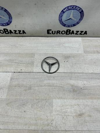 Эмблема крышки багажника Mercedes W209 A2097580058