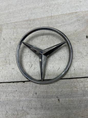 Эмблема крышки багажника Mercedes W209 A2097580058