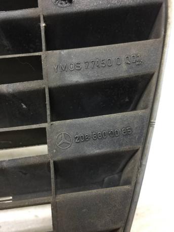 Решетка радиатора Mercedes W208 A2088800085