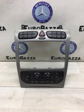 Накладка центральной консоли Mercedes W203 Coupe А2036802439 А2036802439