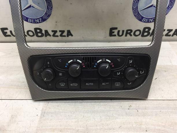 Накладка центральной консоли Mercedes W203 Coupe А2036802439 А2036802439