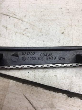 Накладка центральной консоли Mercedes W203 Coupe А2036802439 А2036802439