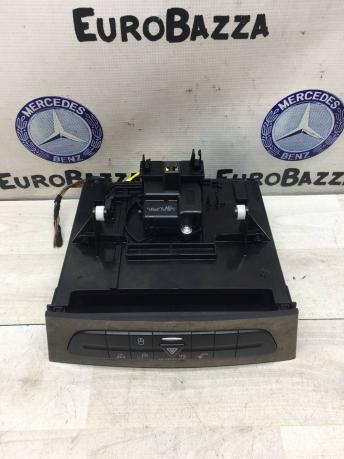Блок кнопок центральной консоли Mercedes W211 A2118210658
