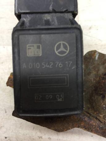 Датчик уровня подвески передний Mercedes W220 A0105427617