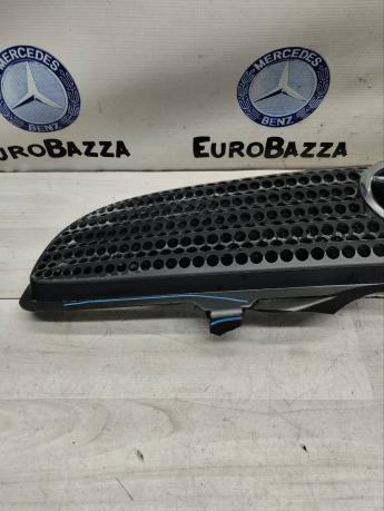 Решетка радиатора Mercedes R170 A1708800785