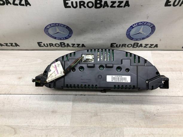 Приборная панель Mercedes W203  А2035405047 А2035405047