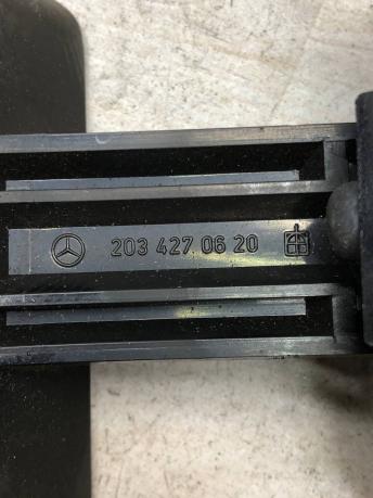 Рычаг стояночного тормоза Mercedes W203 A2034270112