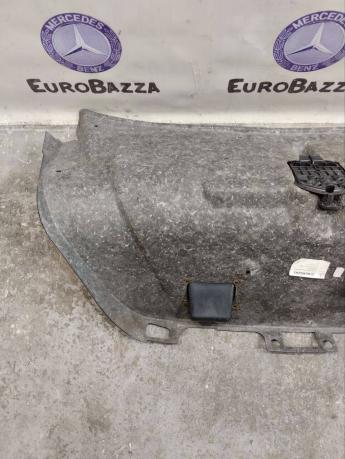 Накладка крышки багажника Mercedes W211 A2116802042