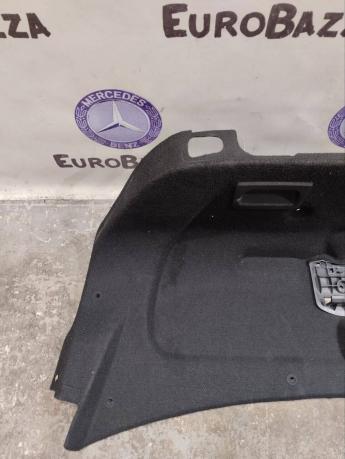 Накладка крышки багажника Mercedes W211 A2116802042