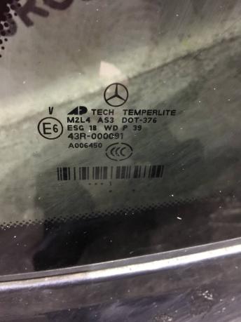 Форточка задняя правая Mercedes W164 A1646700211