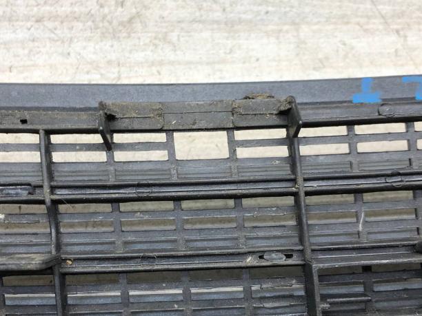 Решетка капота Mercedes W203 A2038800205