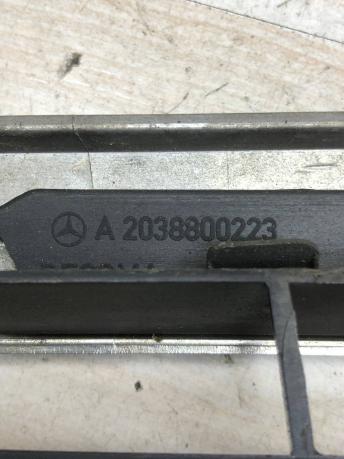 Решетка радиатора Mercedes W203 A2038800223