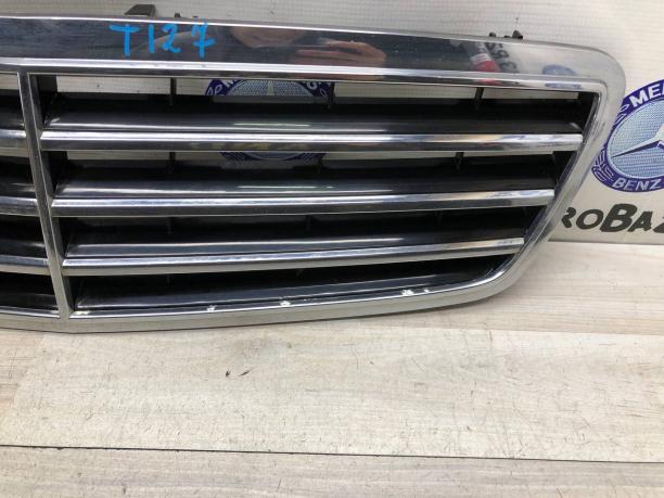 Решетка радиатора Mercedes W203 A2038800223