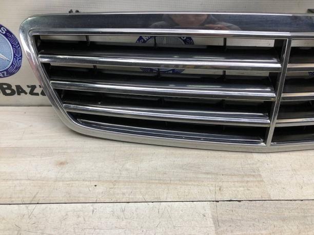 Решетка радиатора Mercedes W203 A2038800223
