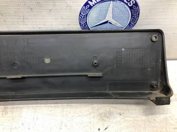 Площадка под передний номер Mercedes W203 A2038850281