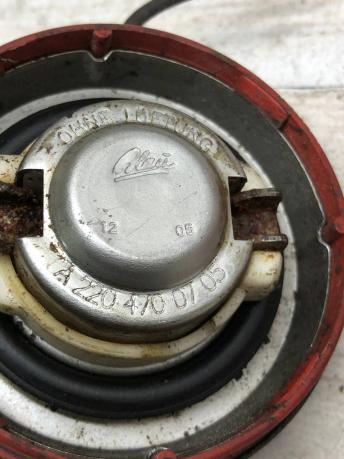 Лючок бензобака Mercedes W221 A2217570006