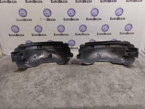 Подкрылок передний Mercedes W163 A1638840722